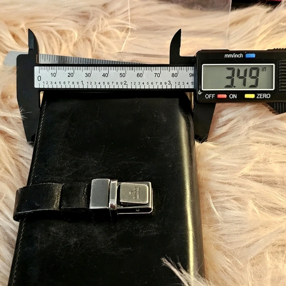🇮🇹 GUCCI Long Wallet Vintage Bi-Fold: Black Leather & Silver Detailing 🖤